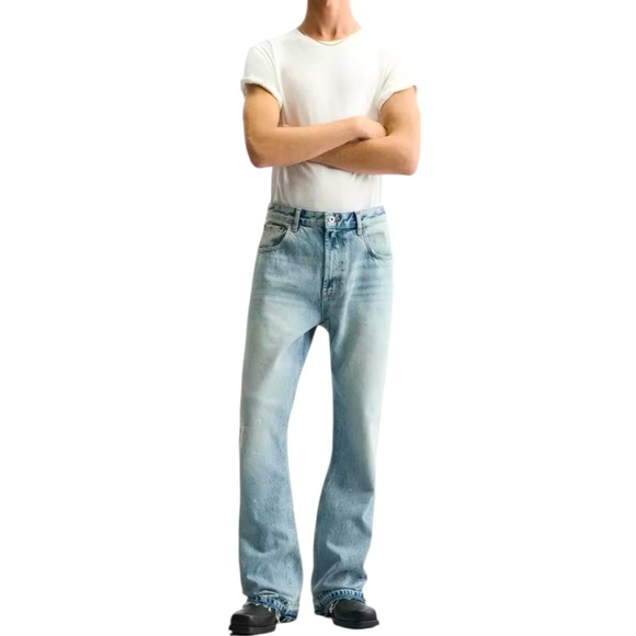 Zara Men’s Flare Fit Denim Jeans Distressed Size 32 NWT - Picture 1 of 13